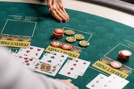 Meja blackjack langsung di studio Singapore Pools Meja blackjack langsung dengan dealer profesional